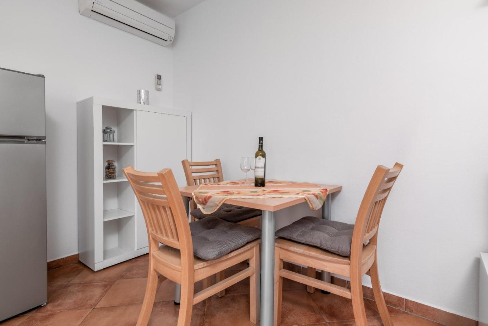 Apartments Manuela Pula Exterior photo